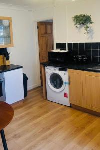 Prettide Suite Two-1 free Parking