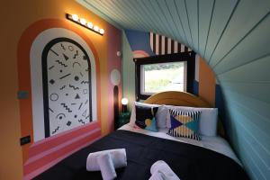 Ammonite Glamping Pod & Hot Tub