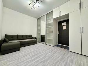 ApartPoltava ЖК "Пилипа Орлика,26" BUSINESS апартаменти з неймовірною панорамою - LED дзеркало -ТРОПІЧНИЙ душ