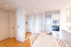 Golden Stones House Lake View