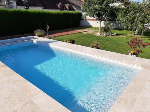 Villa charmante à Villedieu-sur-Indre avec piscine privée
