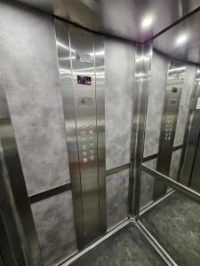 Blossom House-At the foot of the Acroplis and Parking available