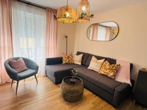 Suite luminosa en el centro con PARKING VIGILADO GRATIS centro histórico Picón Center