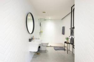 NEW 2Bedroom,2Bathroom, Fl46, Cityview 99qmNETFLIX