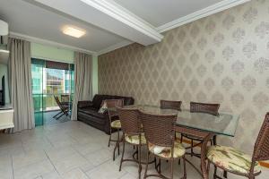 Jardim 4Ilhas 203 – Aconchegante Apartamento com Vista para o Mar, a Poucos Metros da Praia de Quatro Ilhas.