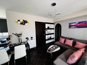 Margy’s apartment - 马尔马里