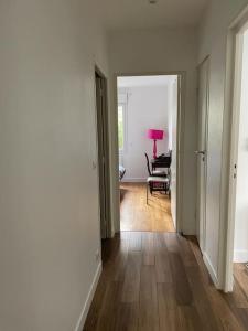 Paris La Defense - Refurbished independent house