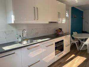 Maisons de vacances Paris La Defense - Refurbished independent house : photos des chambres