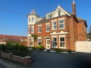 Family Friendly Tower House, Mundesley, 100yrds from sandy beach - Knapton