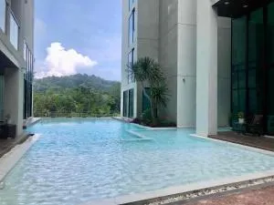 The Viva Patong A1 - Ban Trai Trang