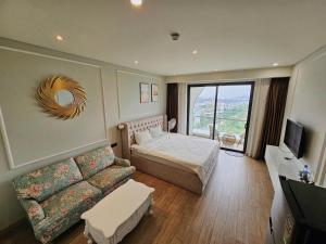 Homestay Citadine Ha Long Apartment with Seaview