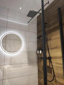 Maisons d'hotes Geraniums Et Neige Fraiche, Maison d'Hotes avec balneo massante et sauna privatifs dans certaines suites haut standing : photos des chambres