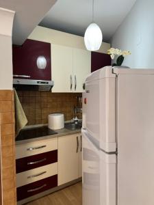 Tirana Centre Lions Gate 9