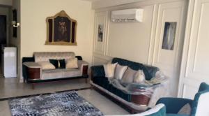 كومبوند ليلة