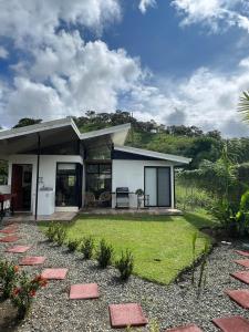 Pura Vida Beach House