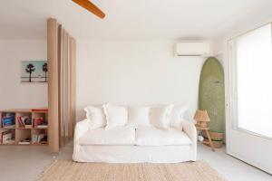 Bright 1-Br Apartment Walk to the Beach