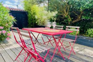 Maisons de vacances Charming house near Ile de Re with terrace : photos des chambres