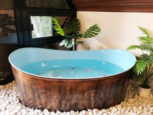 Garden of Faith Lodge - 20 minutes drive from Tagaytay