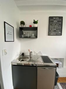 12m2 room with view on Eiffel Tower