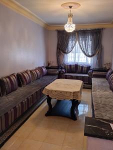 شقة رائعة قريبة للبحر