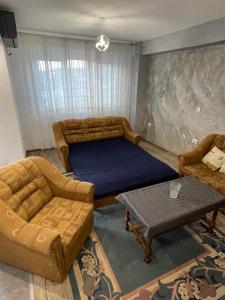 Leo Apartment