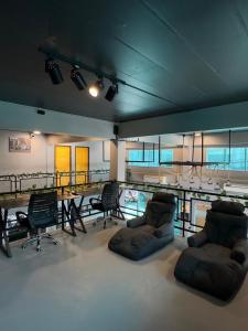 Friends Station Tukkom Hostel & Cafe