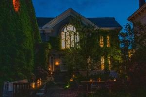 Church Des Artistes - 3hvězdičkové hotely ve městě Kingston