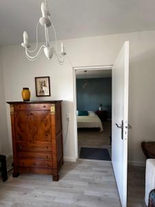 Petite maison mitoyenne, clim, rénovée, calme