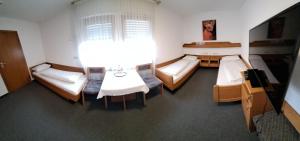 Triple Room room in Hotel Rössle