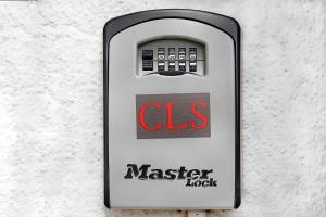 Central new 12 sqm room