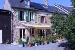 Maisons de vacances GITE 15 personnes confort et authenticite : photos des chambres