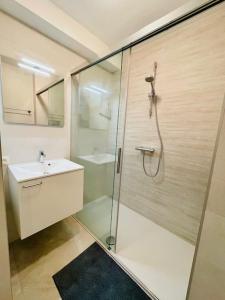 CRW FLAT - Spacious ground floor apartment with garden