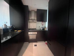 1BR Suite 10 Mins to Burj Khalifa & Dubai Mall