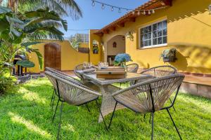 Casa Vista Teide con Jardín, Barbacoa y Fuente Zen
