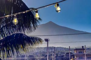 Casa Vista Teide con JardÃn, Barbacoa y Fuente Zen