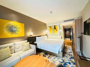 Novotel Suites Manila Aqua Residences Near Makati by HamodisCrib