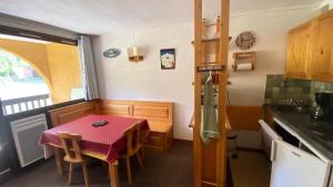 Résidence Ferme Daugustin - Batiment B - Appartement basic mais bien équipé - Vue pistes MAE-8314