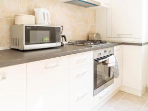 Spacious & Quiet - City Center - 2BR Apartment