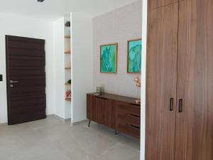 Maisons de vacances Villa st Francois Piscine privee chauffee ,clim ,parking gratuit : photos des chambres