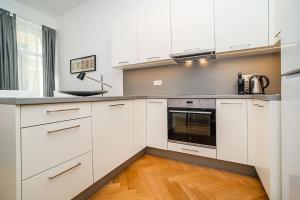 Incredibly cozy and spacious Apt with Terrace and AC