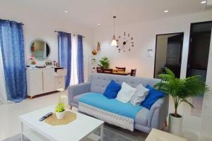 Duplex House for Rent with 3 Bedrooms good for 6