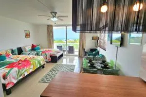 Stylish Beach Condo - Cruce del Farallón