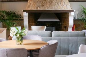 CARAGOL II, Doppelzimmer auf Finca Zenara, XXL Pool, WIFI, AC, Gemeinschaftsküche, Yoga