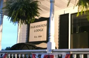 Farmhouse Lodge - Pulaski