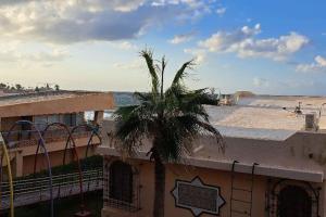 Beach front 2 bedroom flat Married people only