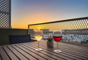 Orlando Top Floor Ocean Teide view by LoveTenerife