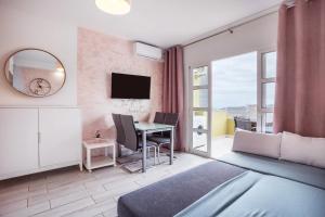 Orlando Top Floor Ocean Teide view by LoveTenerife