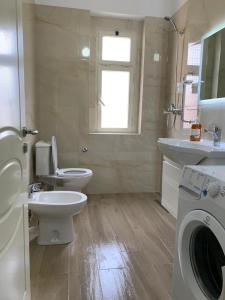 Malsis, Private Room with shared bathroom and kitchen