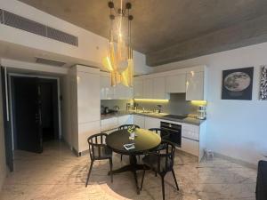 Cozy luxury apt in Sinpas queen