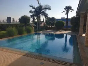 Beautiful spacious house with swimming pool - Ayios Tykhonas